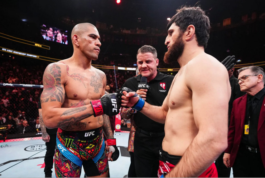 Magomed Ankalaev Desak Pereira Gelar Rematch di UFC 317!